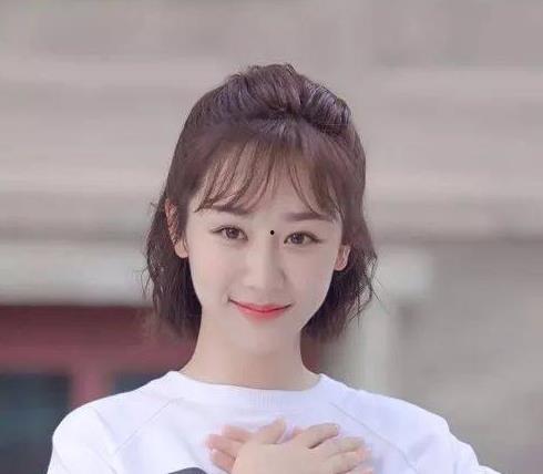 杨紫最新娱乐爆料消息,最新娱乐爆料揭秘她的生活点滴